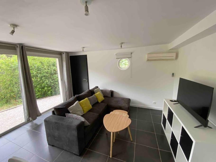 Appartement 2-4 Pers. Piscine, Entre Aix Et Cassis La Destrousse Exteriér fotografie