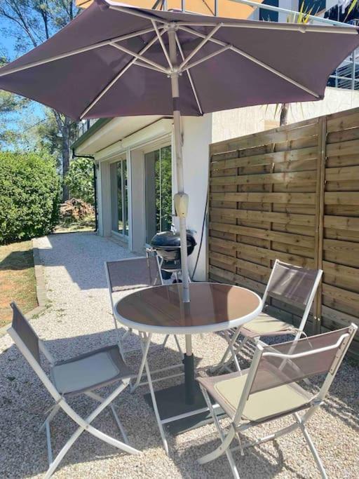 Appartement 2-4 Pers. Piscine, Entre Aix Et Cassis La Destrousse Exteriér fotografie