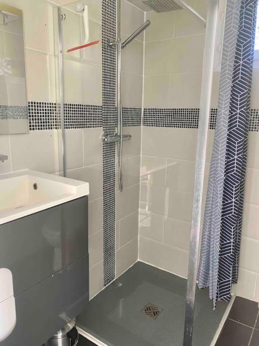 Appartement 2-4 Pers. Piscine, Entre Aix Et Cassis La Destrousse Exteriér fotografie