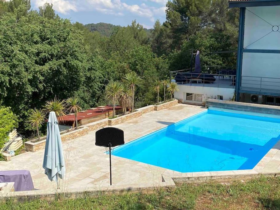 Appartement 2-4 Pers. Piscine, Entre Aix Et Cassis La Destrousse Exteriér fotografie